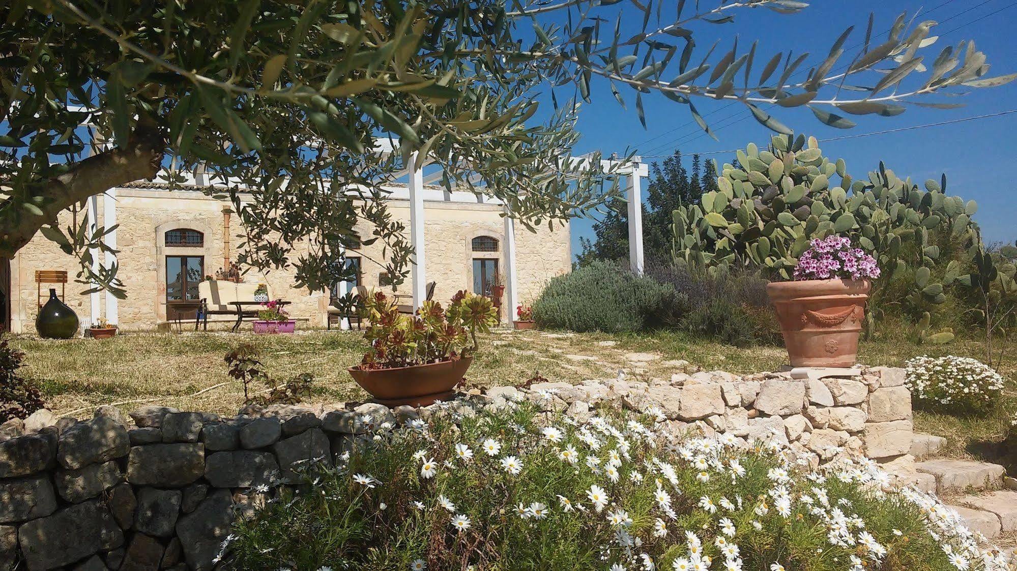 Agriturismo Gaia Noto Eksteriør billede